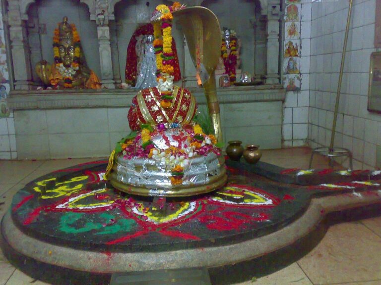 नीलकंठ महादेव मंदिर