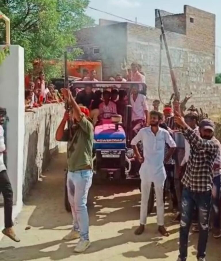 जालोर : शोभायात्रा में युवकों की हवाई फायरिंग, बच्चे डरते रहे लेकिन धड़ाधड़ फायर करते रहे, मामला दर्ज