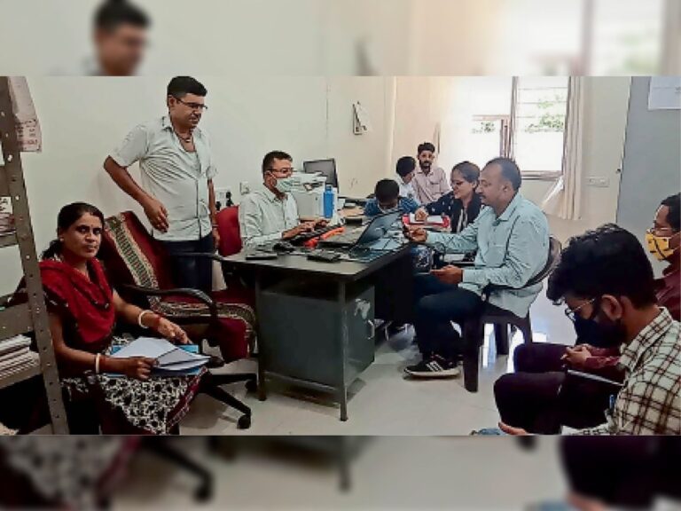 15 माह पहले सांचौर का राकेश एलडीसी बना, पैसे कमाने की लालच में रिश्वत लेनी शुरू की, एसीबी ने पकड़ा