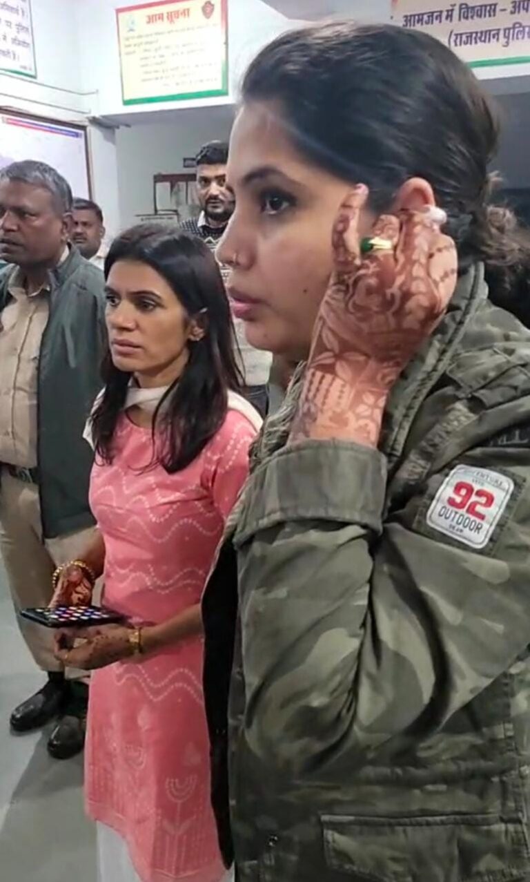 जालोर की पूर्व विधायक अमृता पर हमला : जयपुर के ट्रांसपोर्ट नगर फ्लाईओवर पर चलती गाड़ी पर फेंका पत्थर, कान के आई चोट 