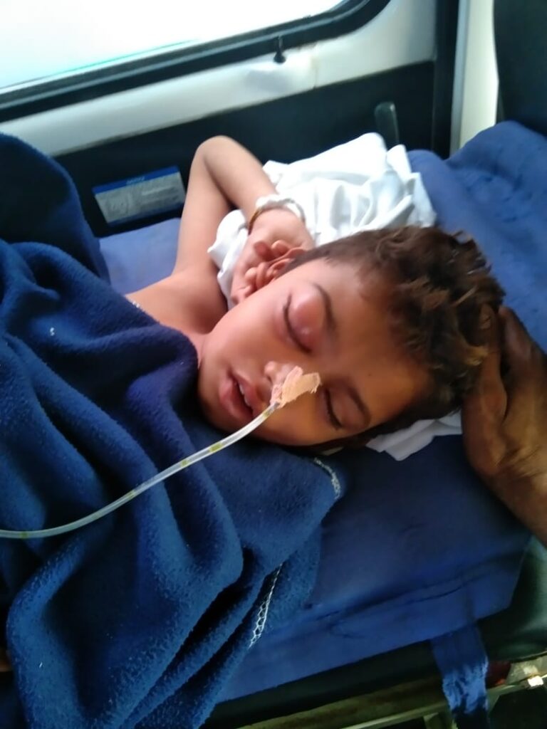 पुलिस पर पथराव-लाठीचार्ज:मृतक स्टूडेंट के मामा सहित आधा दर्जन घायल, रिश्तेदारों को घर से निकाला